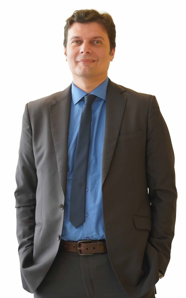 Dr Sheraz Raza best plastic surgeon in Pakistan